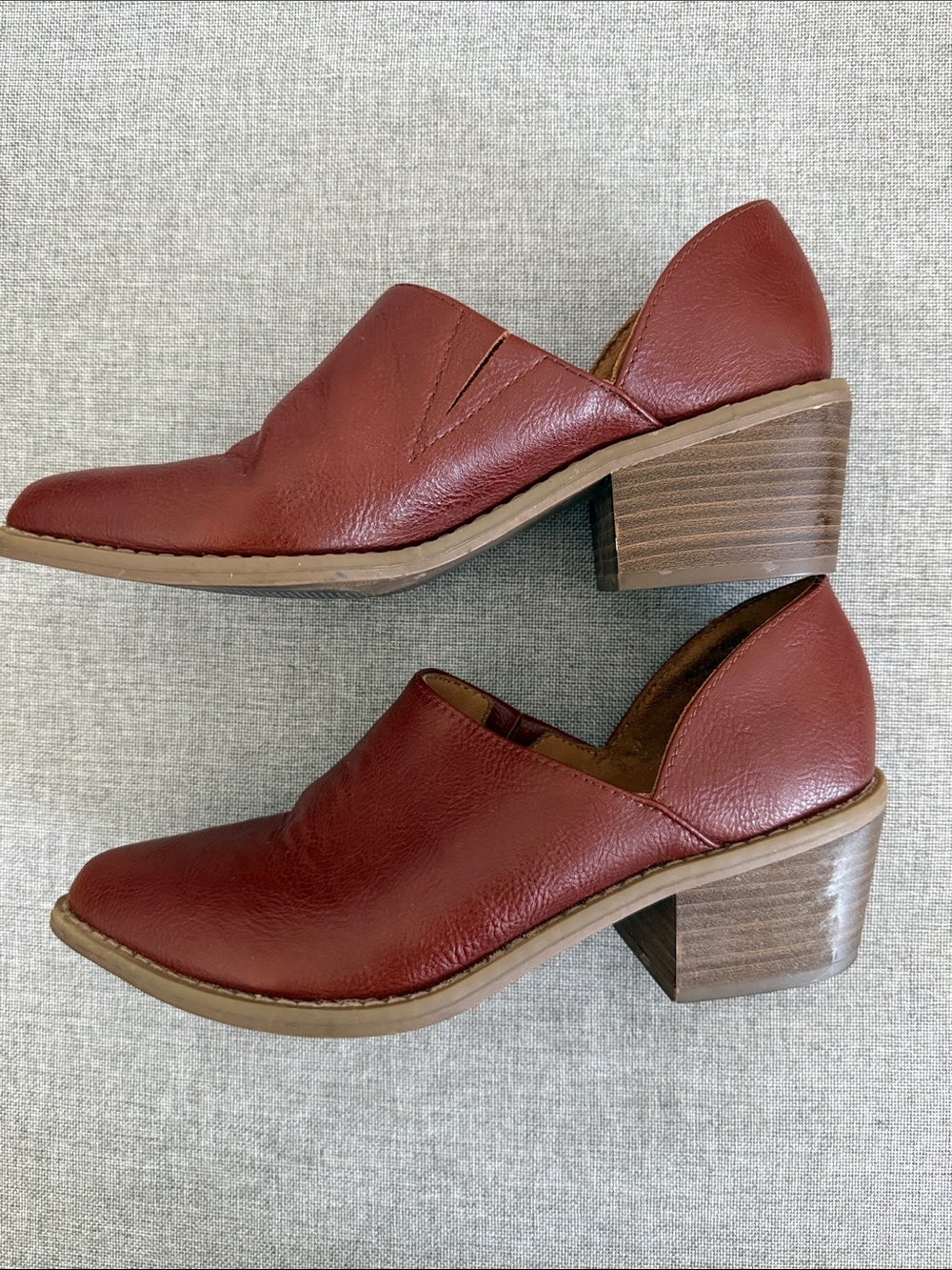 Cynthia Rowley Eddie Women's Pointed Leather Slip-On Mules in Cognac - Picture 4 of 9